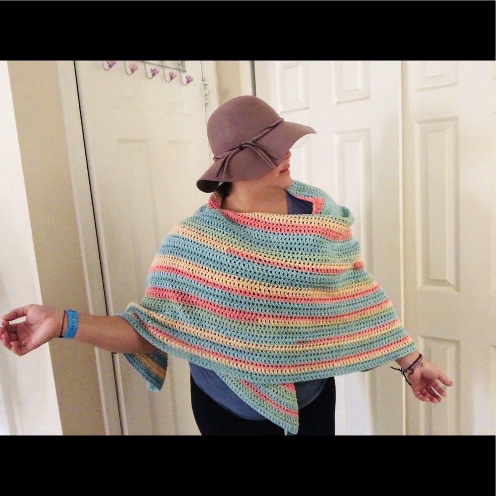 Crochet Triangle Shawl Scarf πΌ Handmade πΈ NEW - Picture 2 of 4